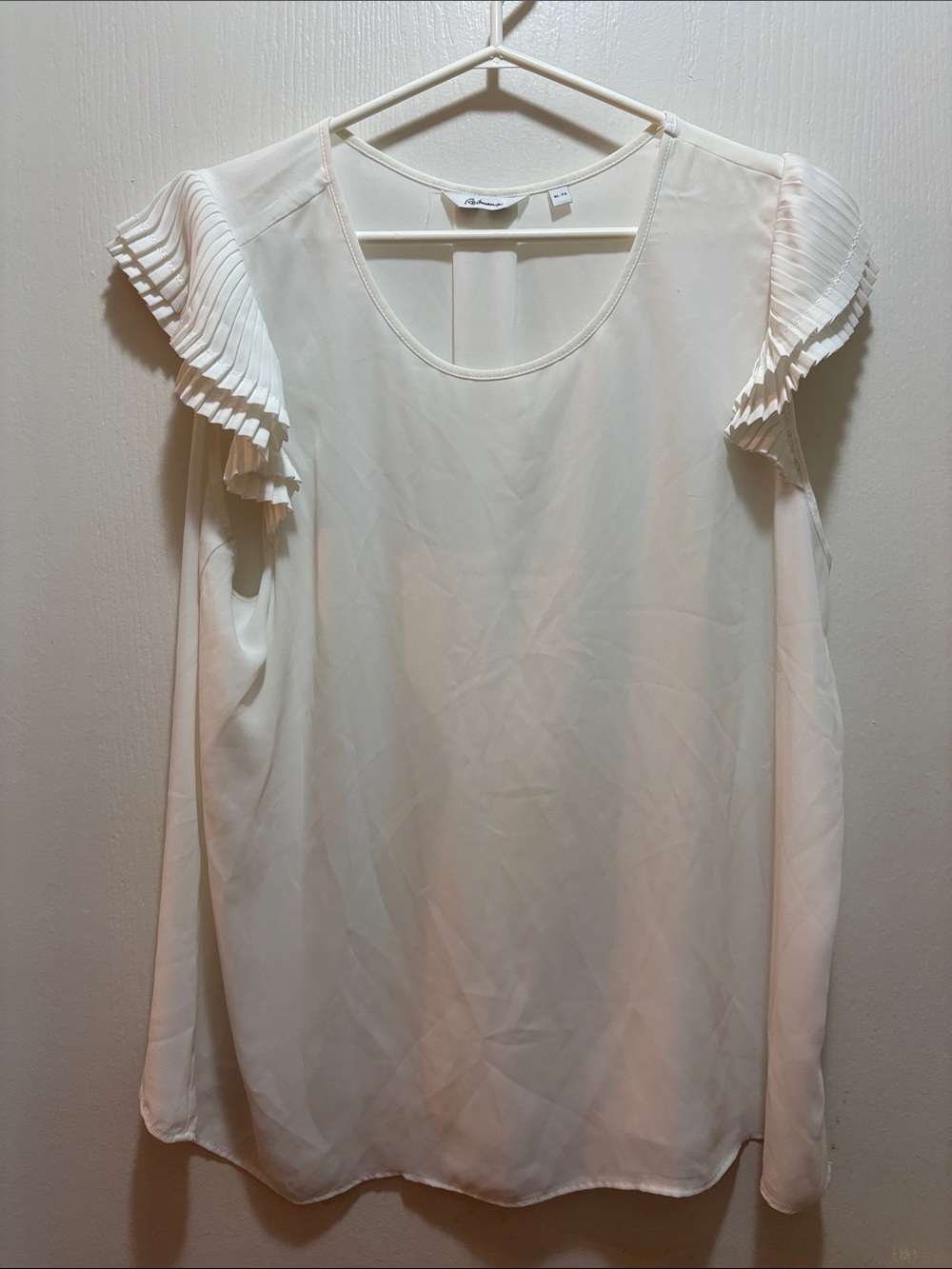 Reitmans Cream Pleated Sleeve Scoop Neck Camisole